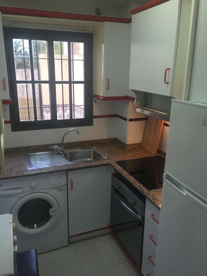 Punta Prima Bungalow Jardin Privado 托雷维耶哈 外观 照片