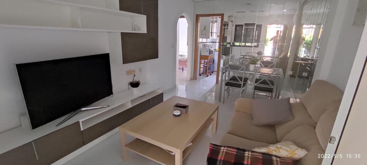 Punta Prima Bungalow Jardin Privado 托雷维耶哈 外观 照片